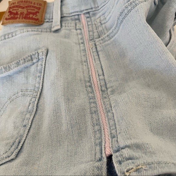 LEVIS Denim Jean Shorts Pink Side Seam Light Wash Size 28 - Picture 7 of 9